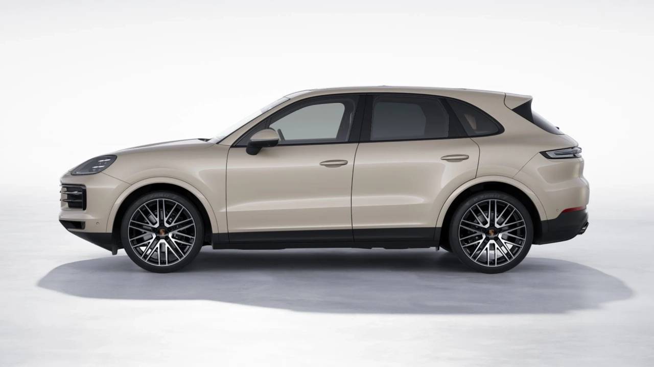 2026 Porsche Cayenne photo 2