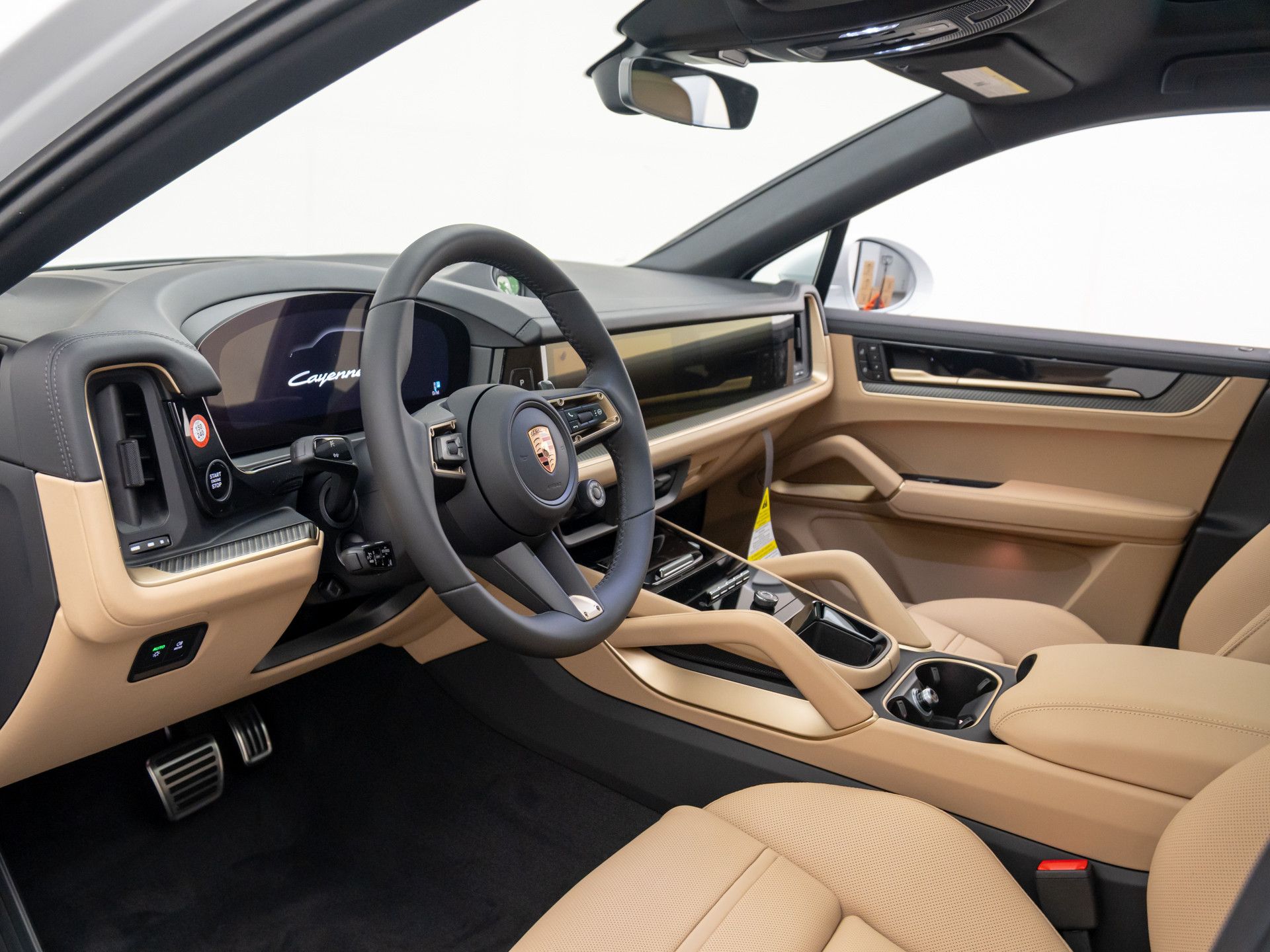 2025 Porsche Cayenne Coupe S photo 4