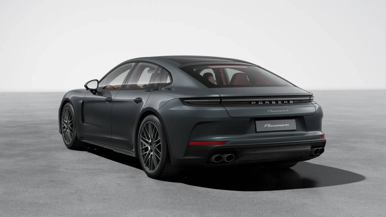 2026 Porsche Panamera 4 photo 3