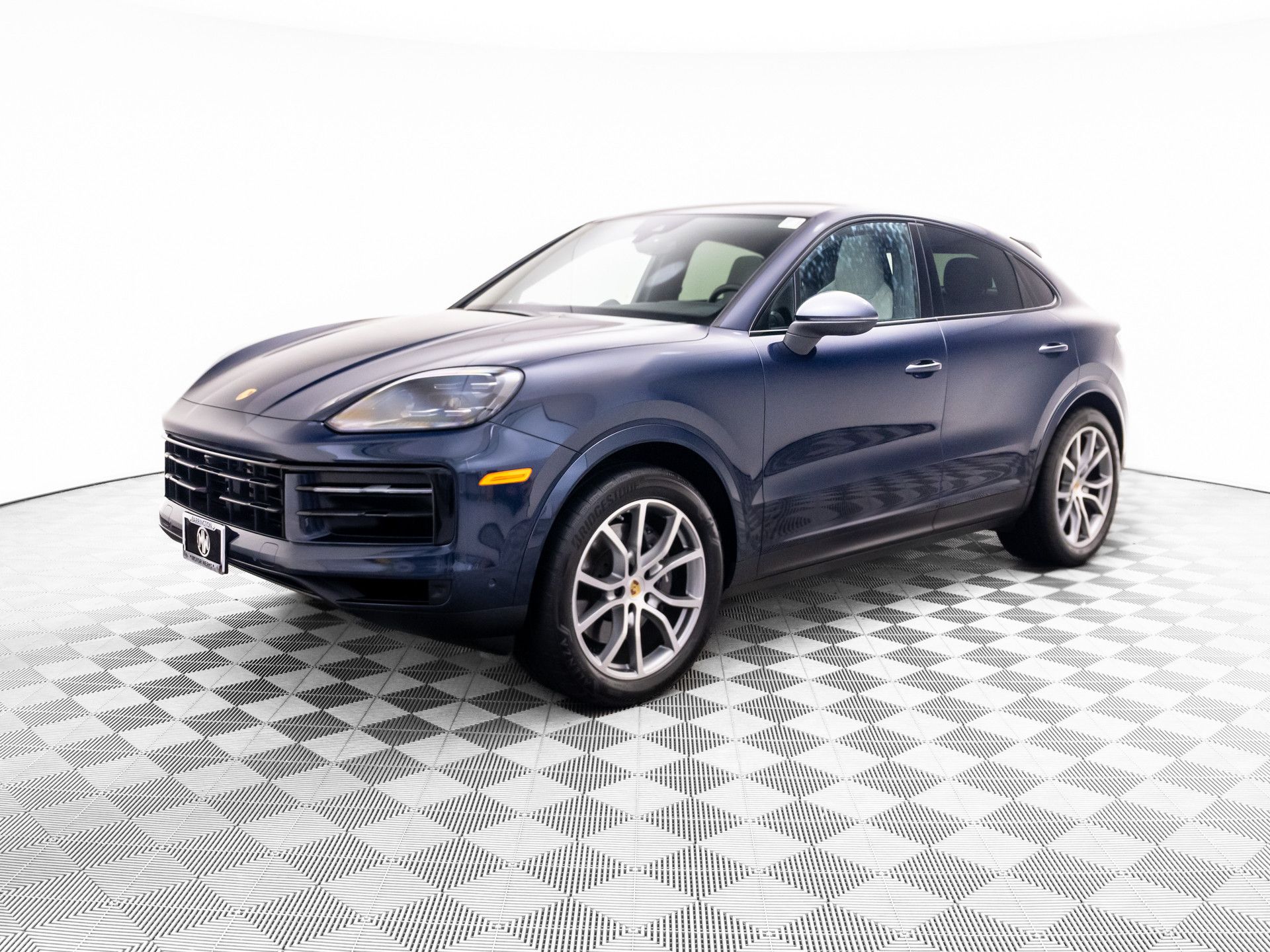 2024 Porsche Cayenne -'s photo