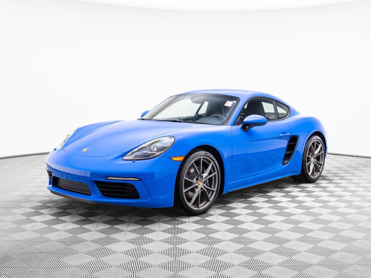 2025 Porsche 718
