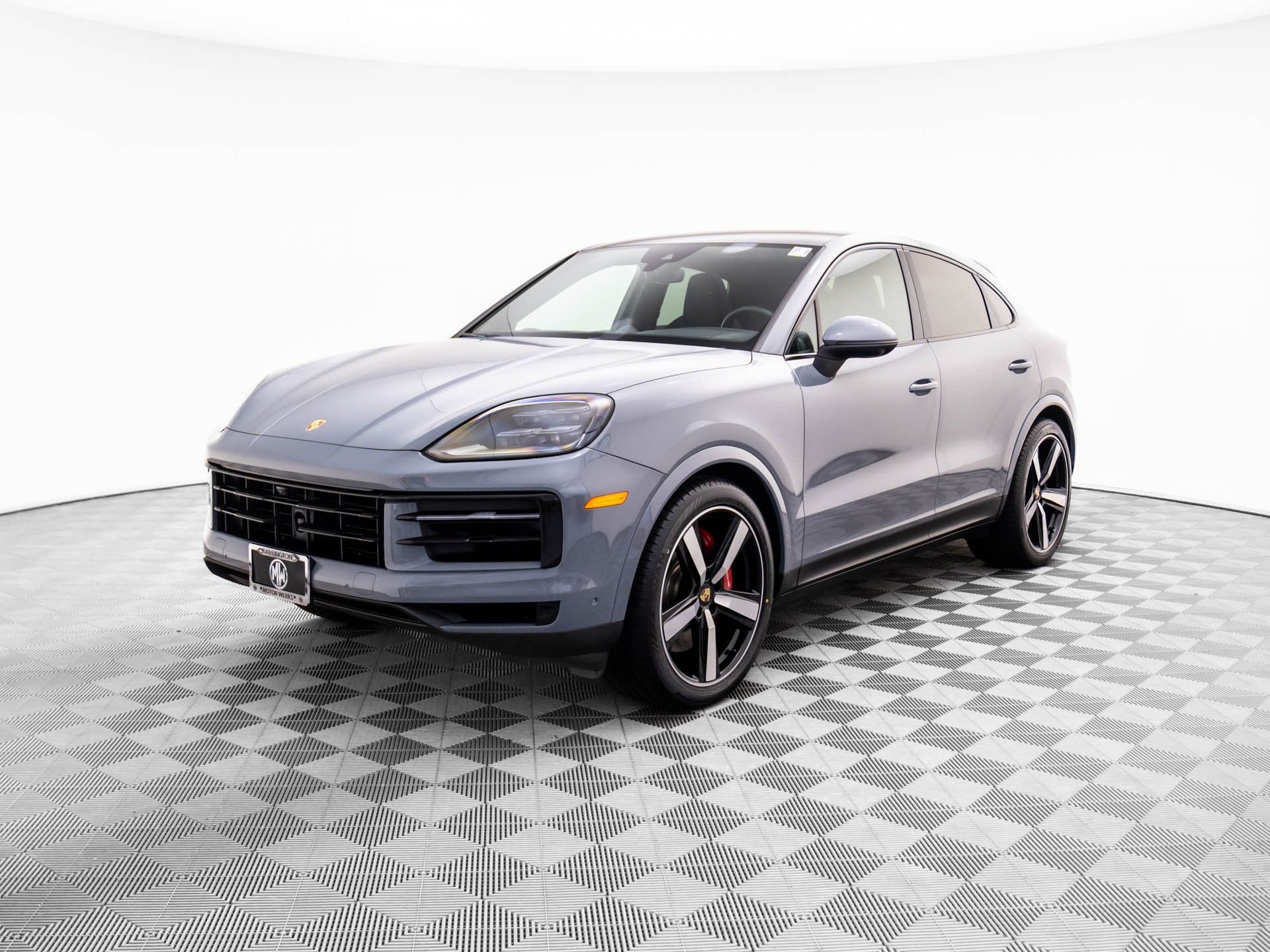 2024 Porsche Cayenne Coup S's photo