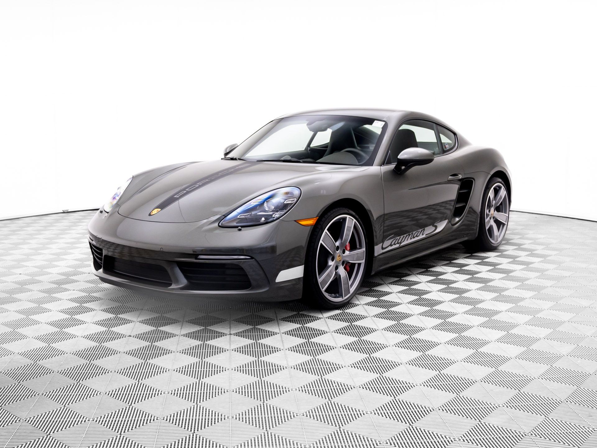 2025 Porsche 718 Cayman S's photo