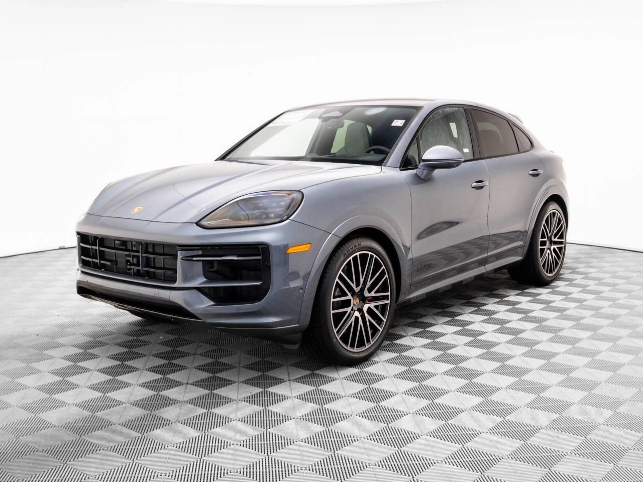 2026 Porsche Cayenne Coup GTS