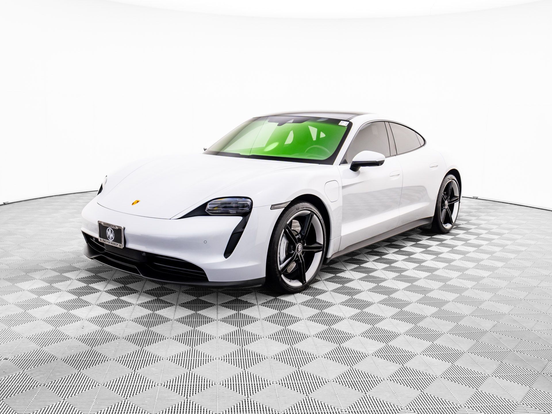 2023 Porsche Taycan Base's photo