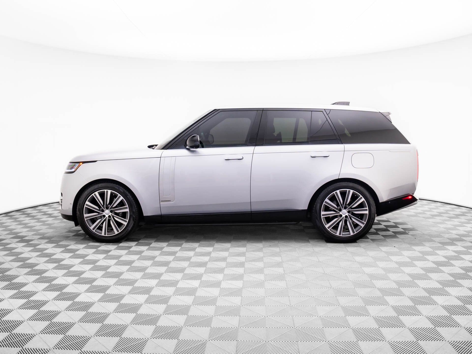 2024 Land Rover Range Rover Autobiography photo 2