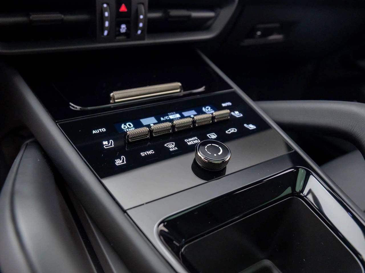 2025 Porsche Cayenne Coup Turbo E-Hybrid - Photo 28