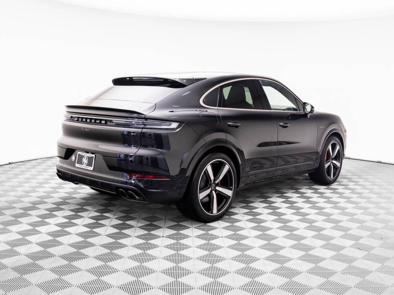 2025 Porsche Cayenne Coup Turbo E-Hybrid - Photo 8