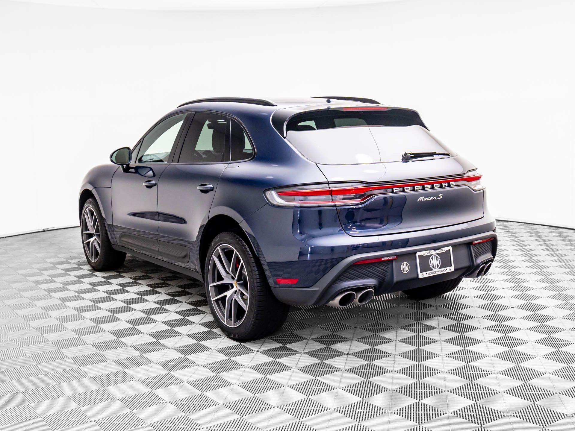 2022 Porsche Macan S photo 3