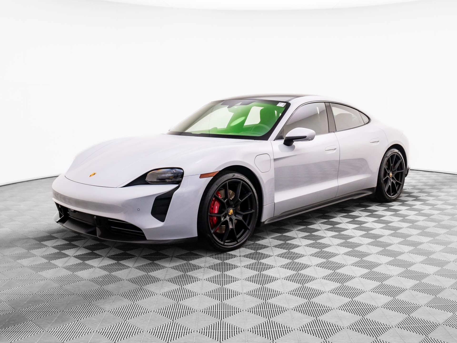 2023 Porsche Taycan GTS's photo