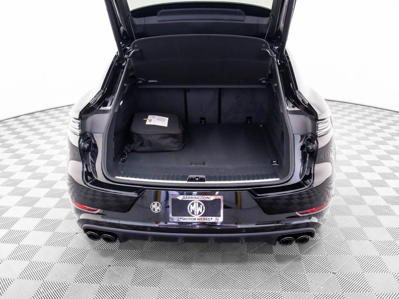 2025 Porsche Cayenne Coup Turbo E-Hybrid - Photo 30