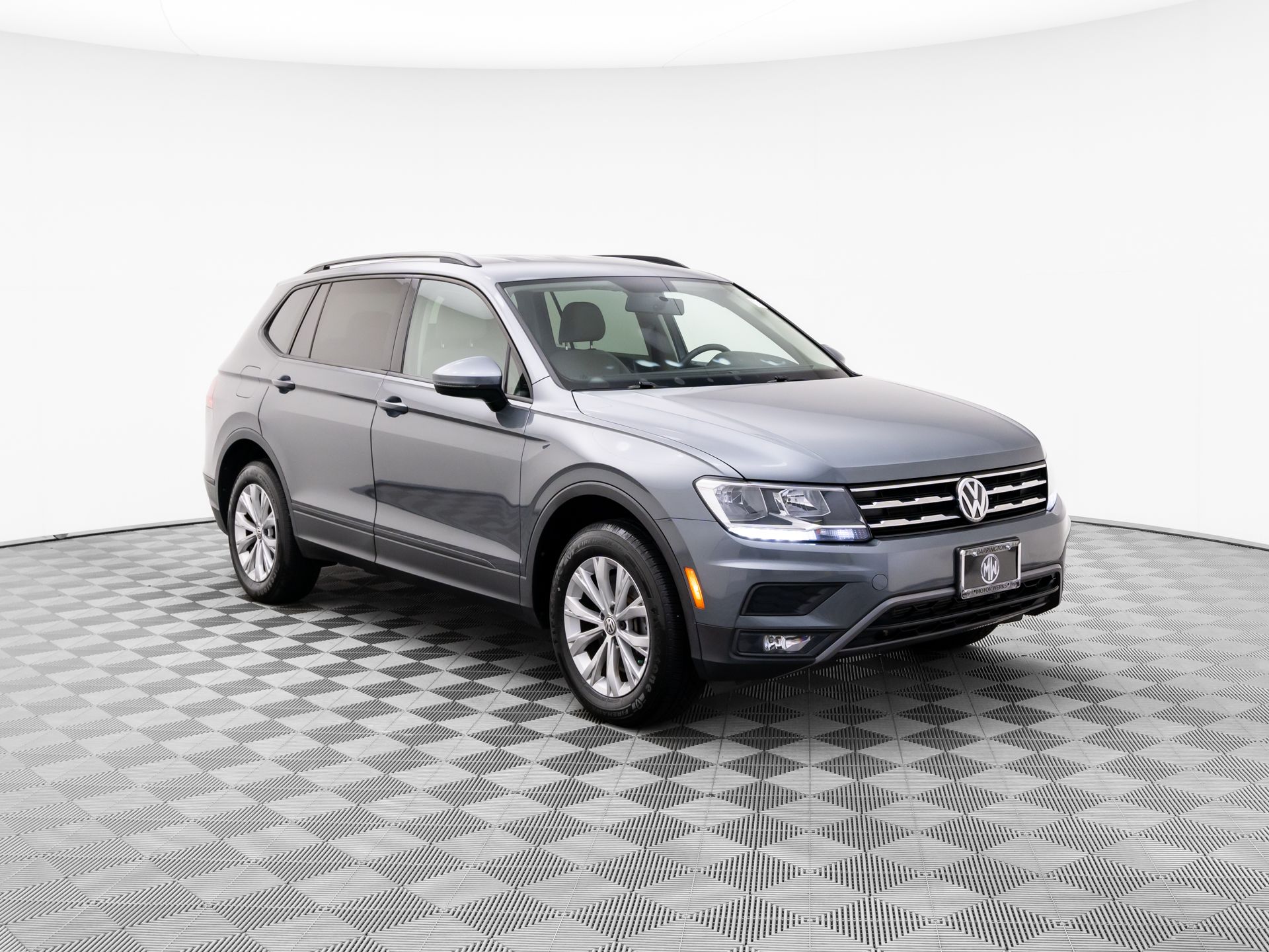 Used 2018 Volkswagen Tiguan S with VIN 3VV1B7AX7JM024136 for sale in Barrington, IL