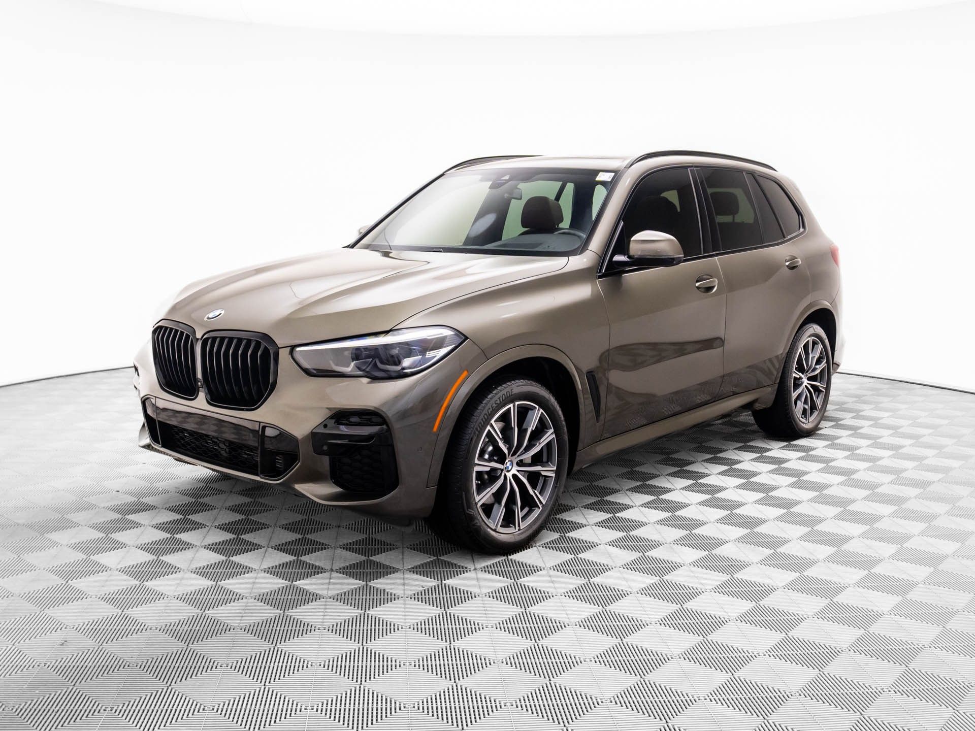 2022 BMW X5 40i's photo