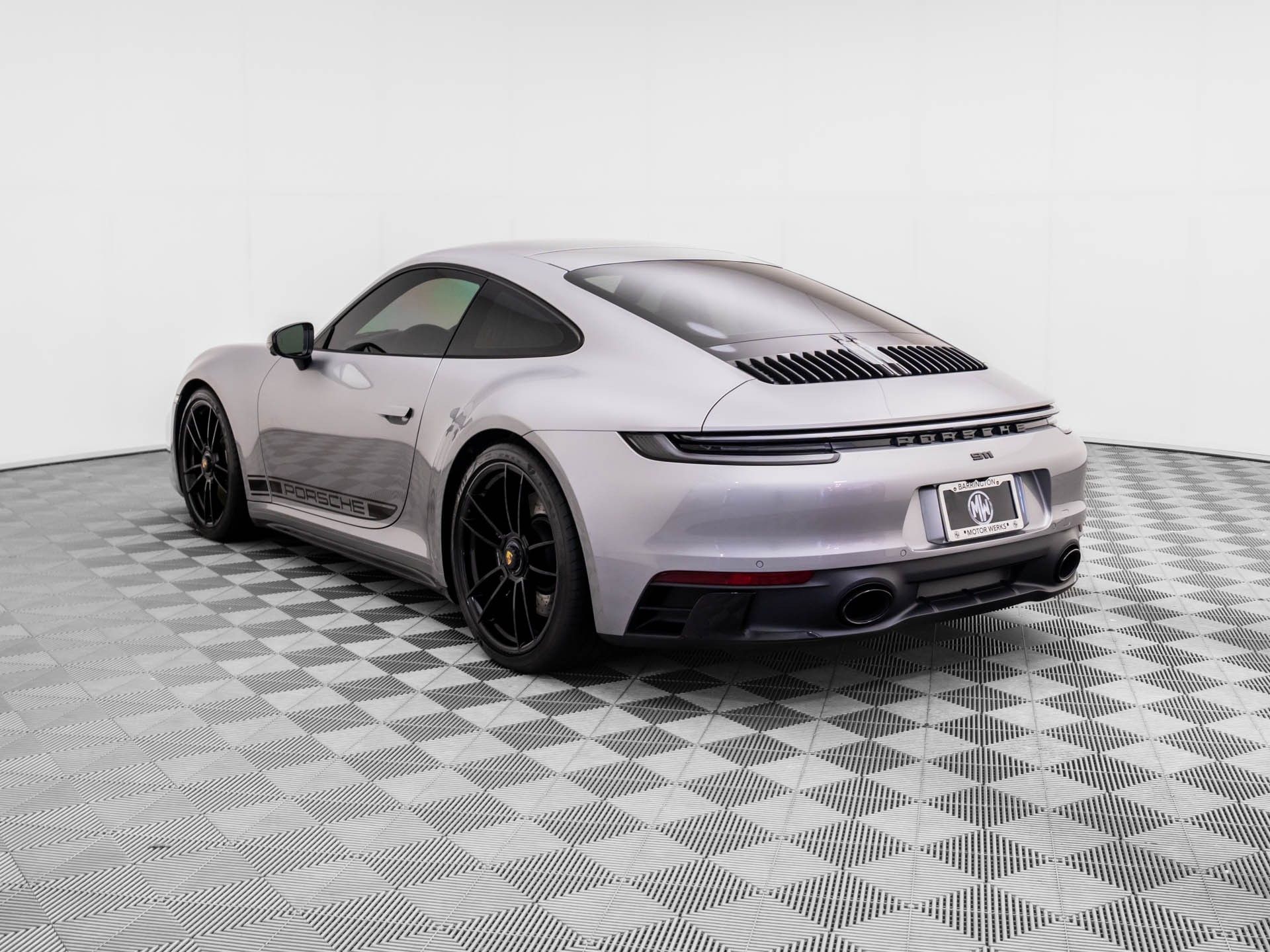2024 Porsche 911 GTS photo 3