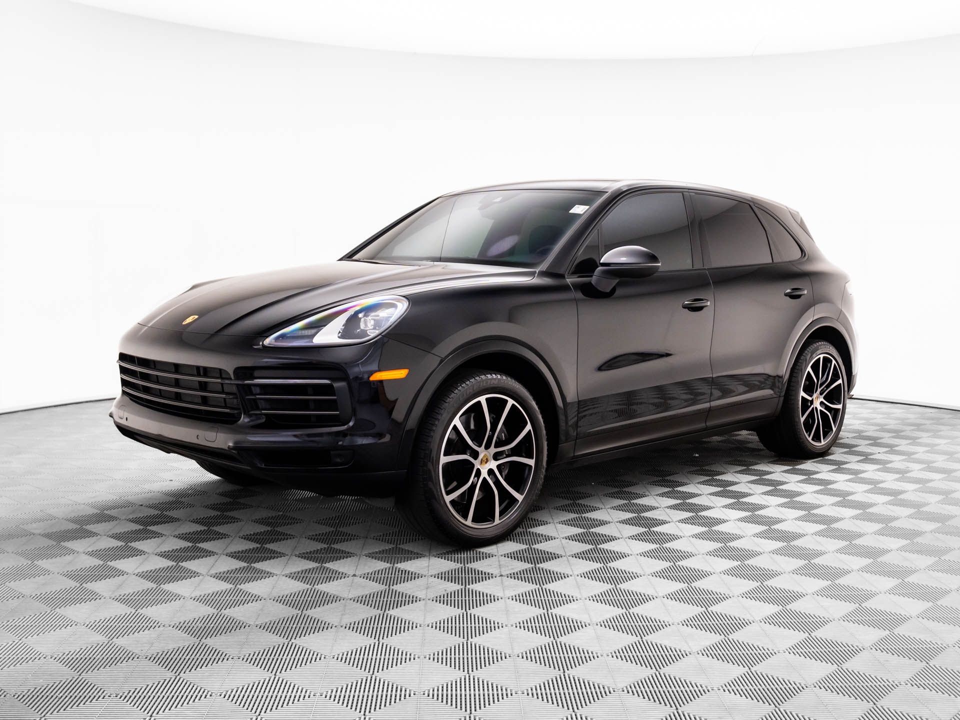 2023 Porsche Cayenne Base