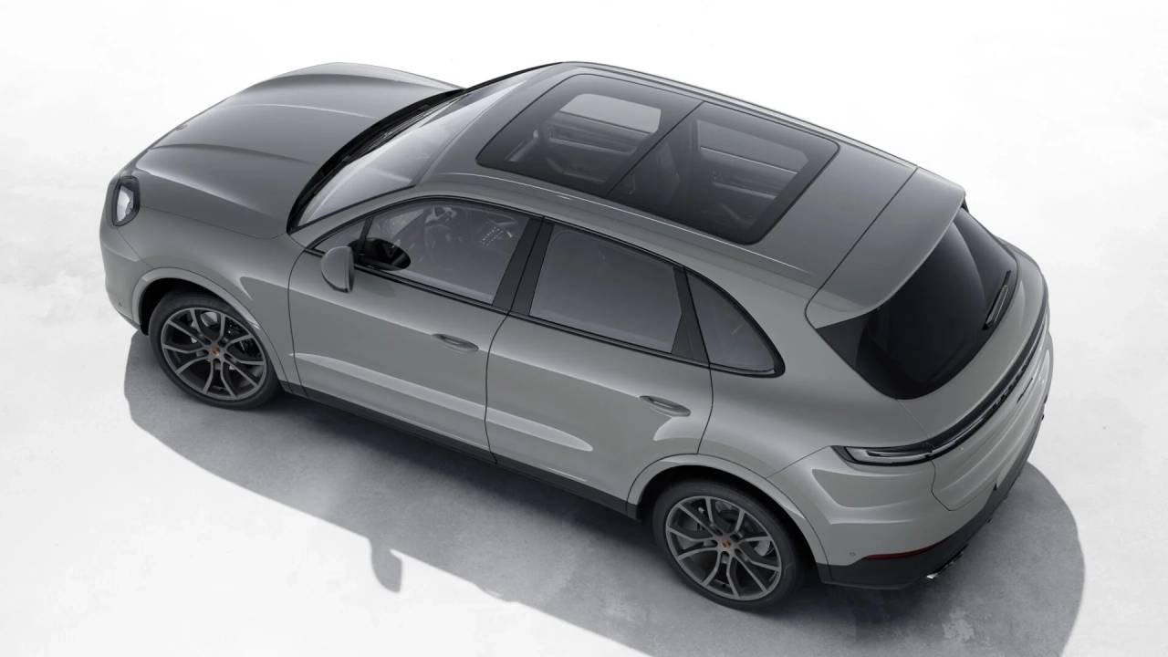 2026 Porsche Cayenne photo 3