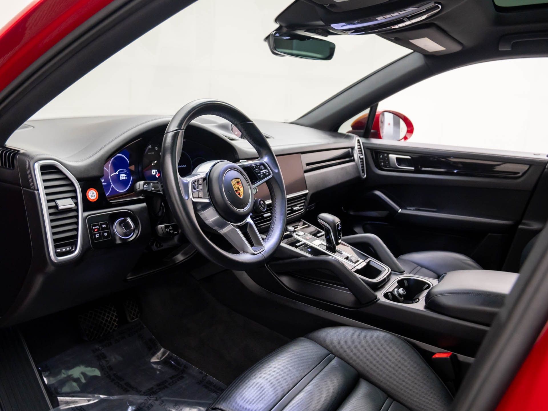 2023 Porsche Cayenne Coupe photo 4