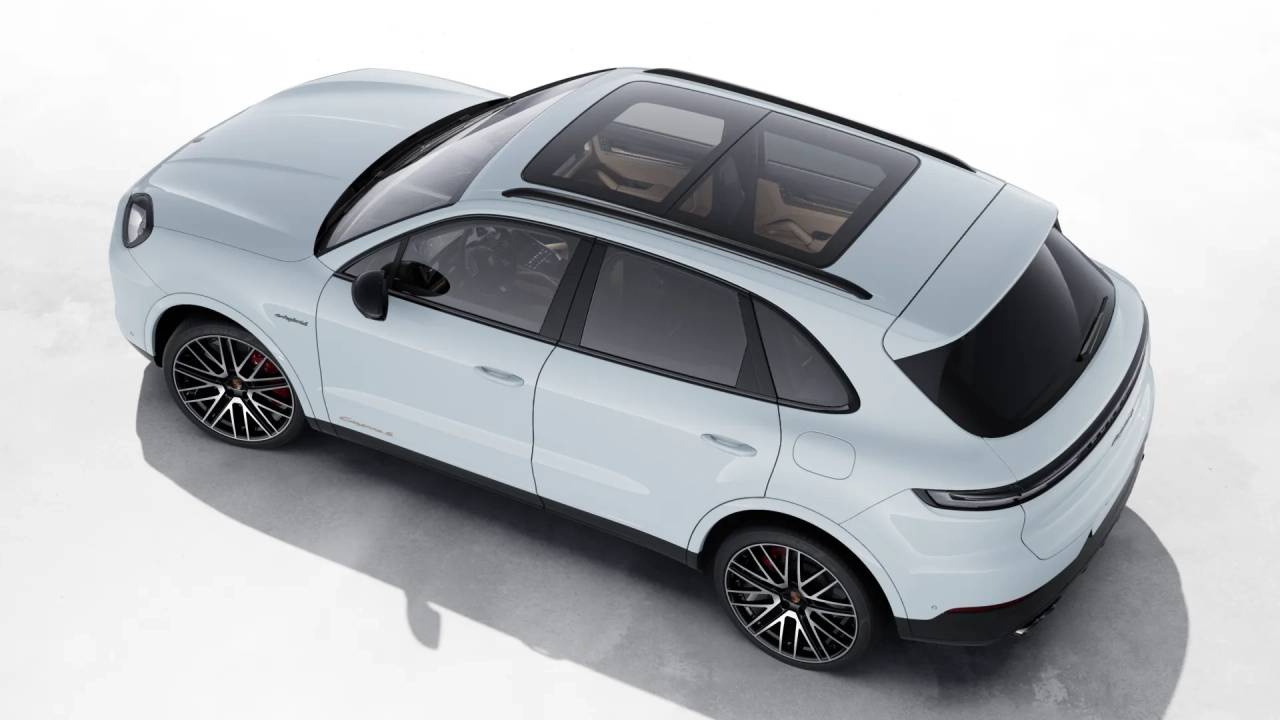 2026 Porsche Cayenne E-Hybrid S photo 4
