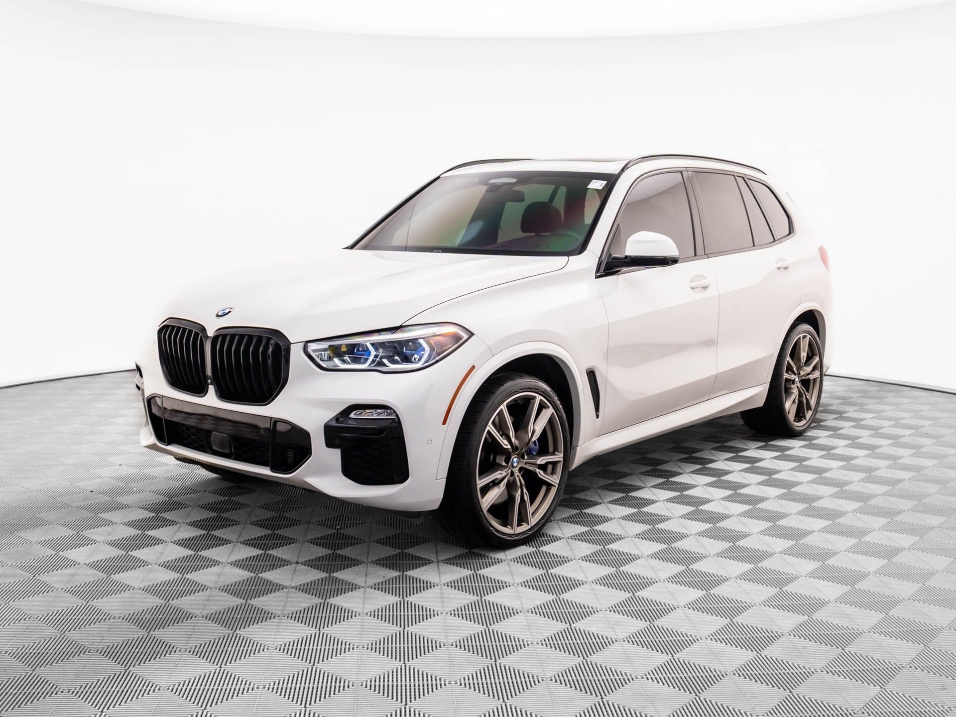 2020 BMW X5 M50i's photo
