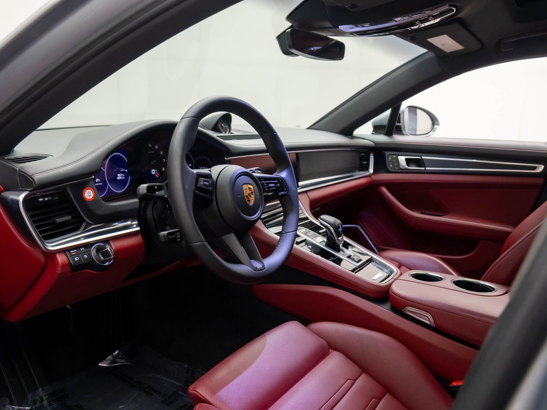 2022 Porsche Panamera 4 Platinum photo 4