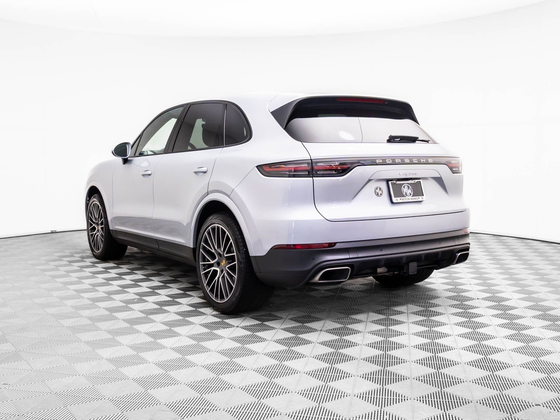 2019 Porsche Cayenne photo 3