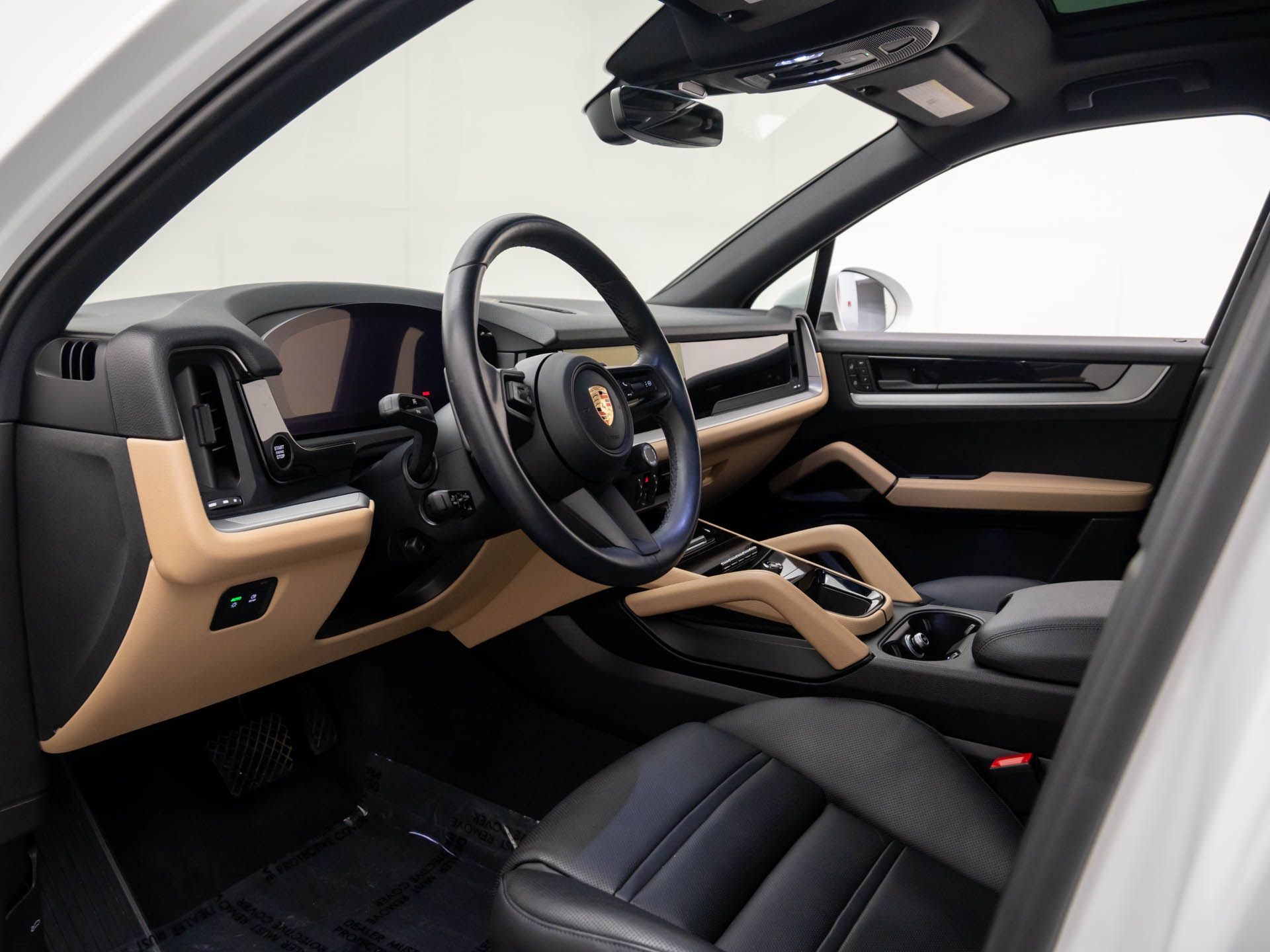 2024 Porsche Cayenne photo 3