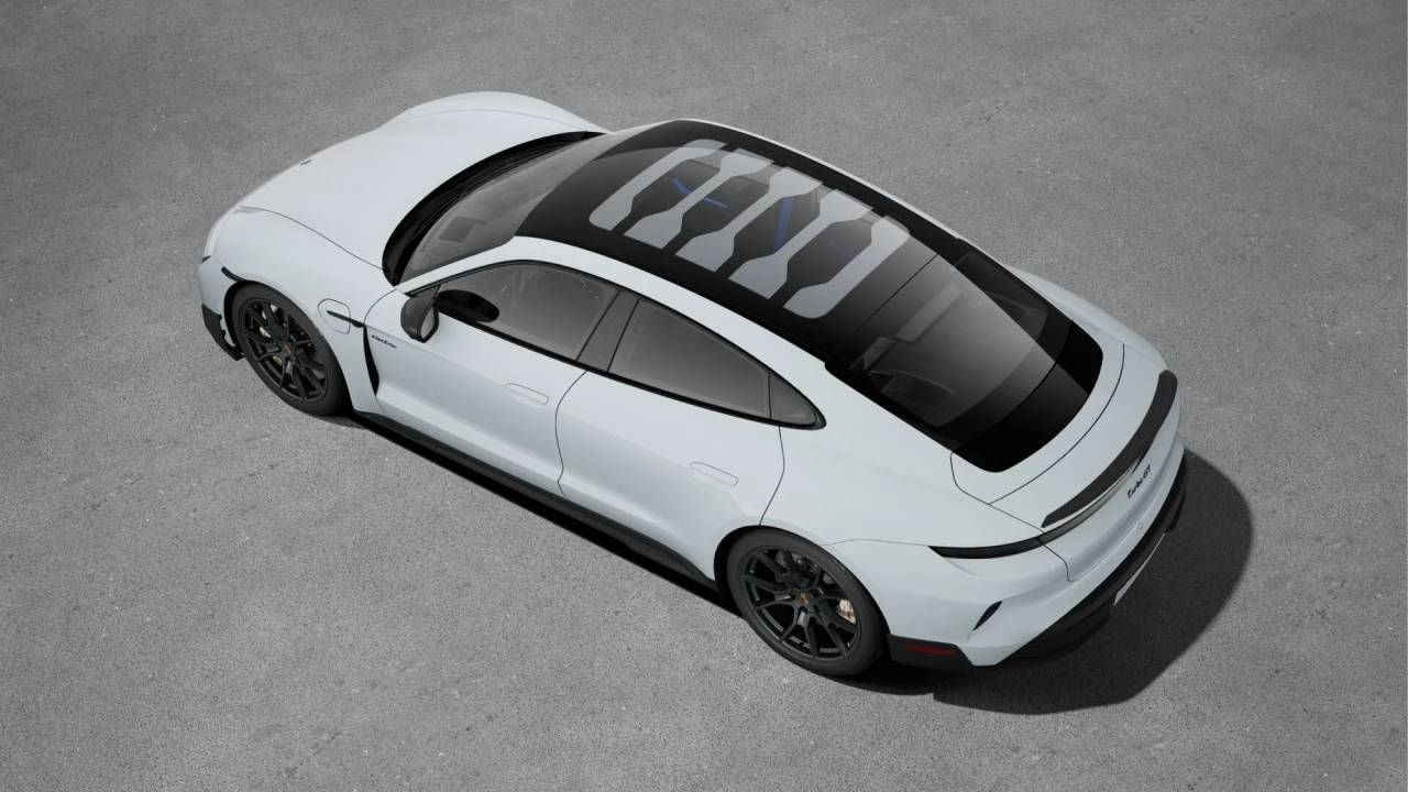 2025 Porsche Taycan Turbo GT photo 4