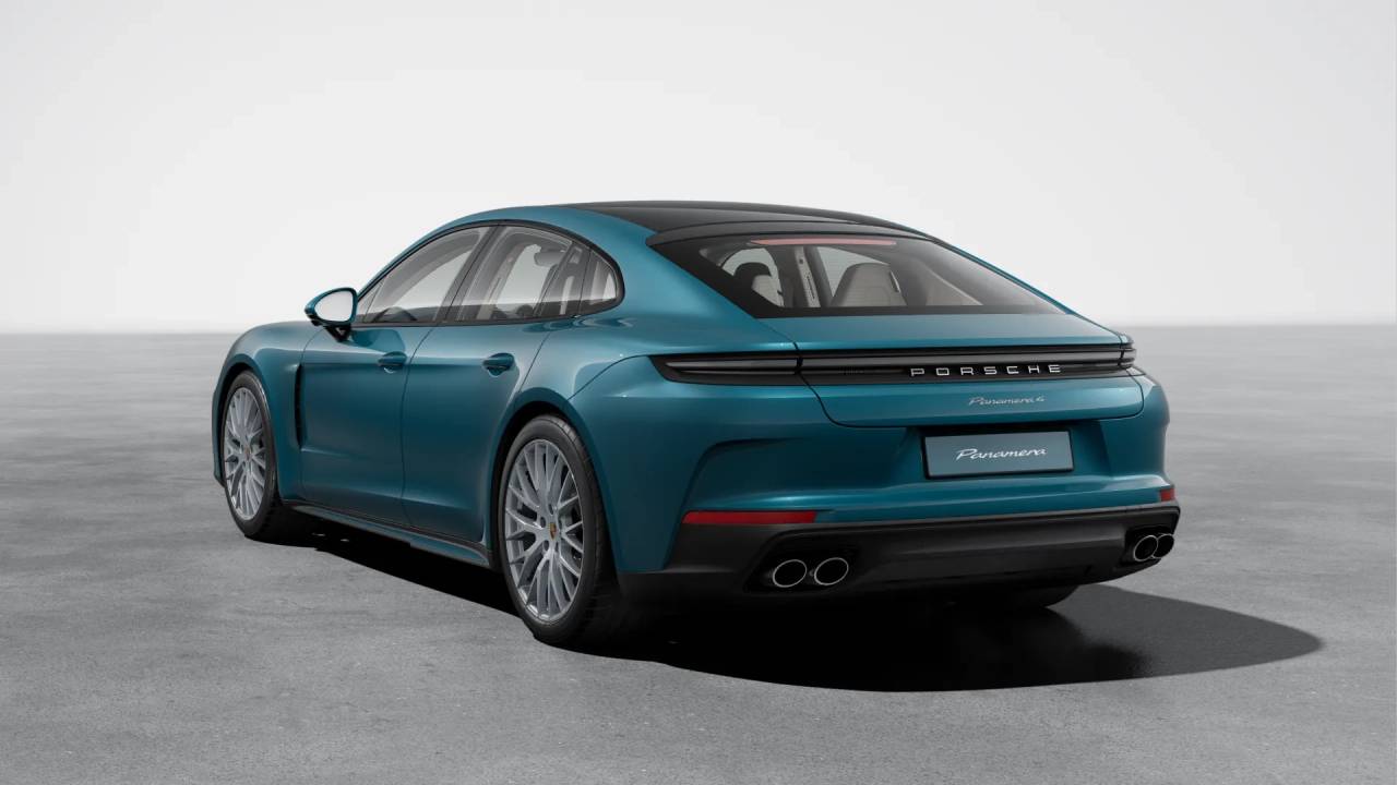 2026 Porsche Panamera 4 photo 3