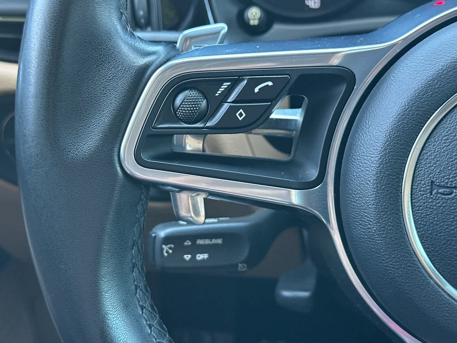 Thumbnail: 2019 Porsche Macan - 26