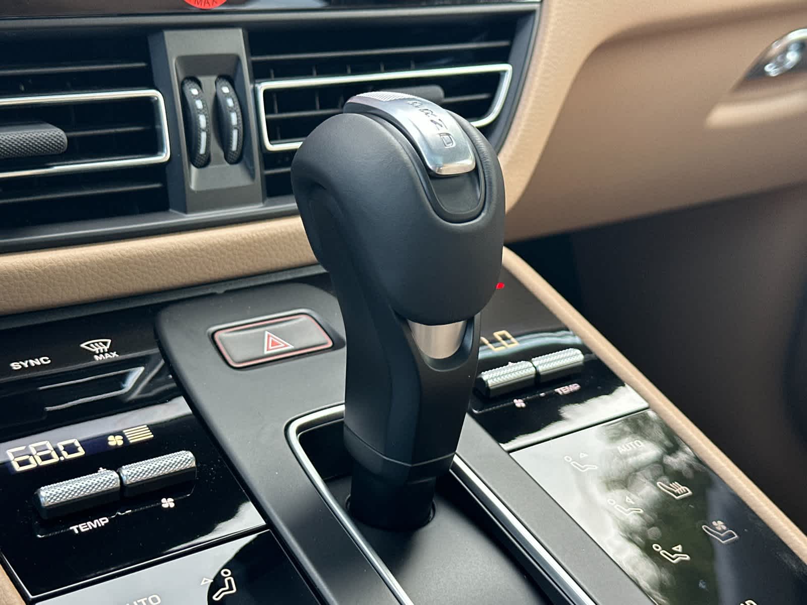 Thumbnail: 2026 Porsche Macan - 24