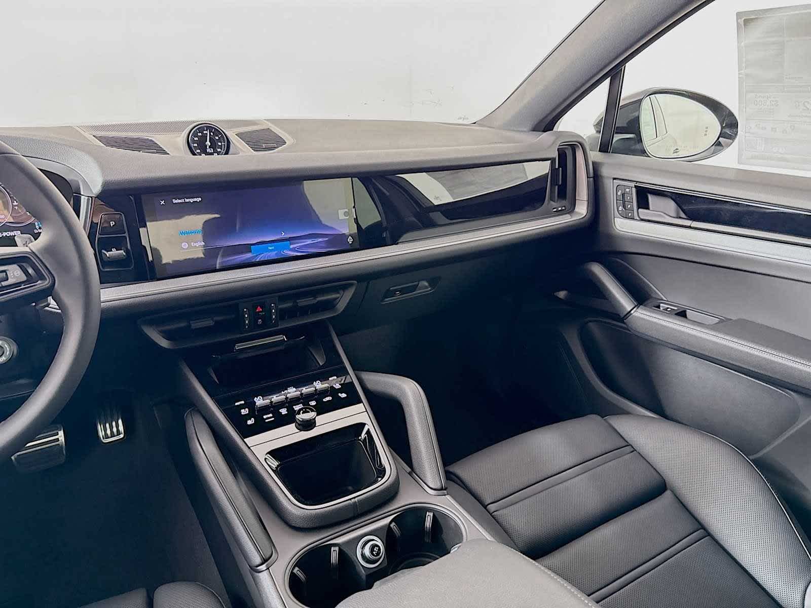 Thumbnail: 2026 Porsche Cayenne - 26