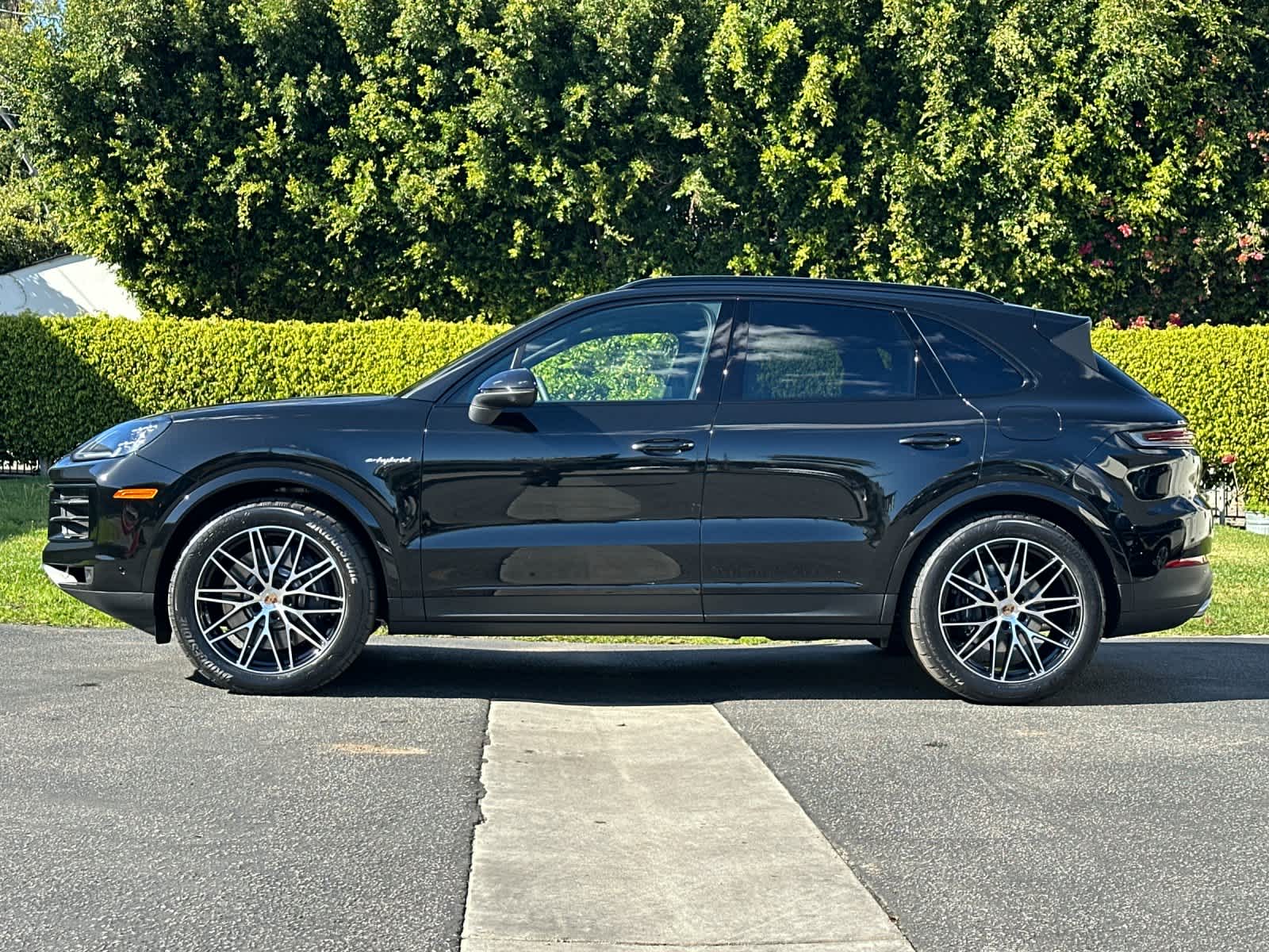 Thumbnail: 2026 Porsche Cayenne - 2