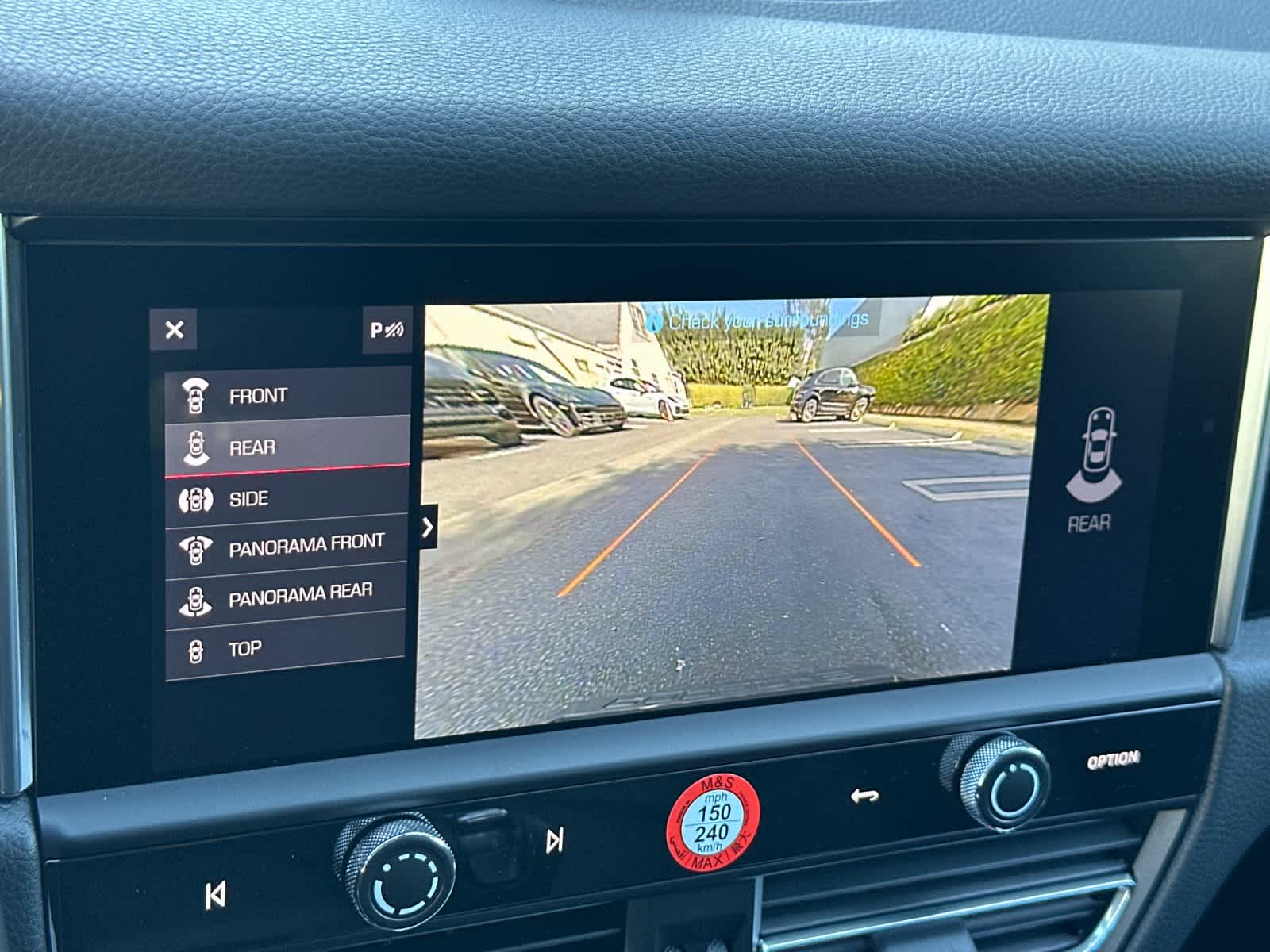 Thumbnail: 2026 Porsche Macan - 23