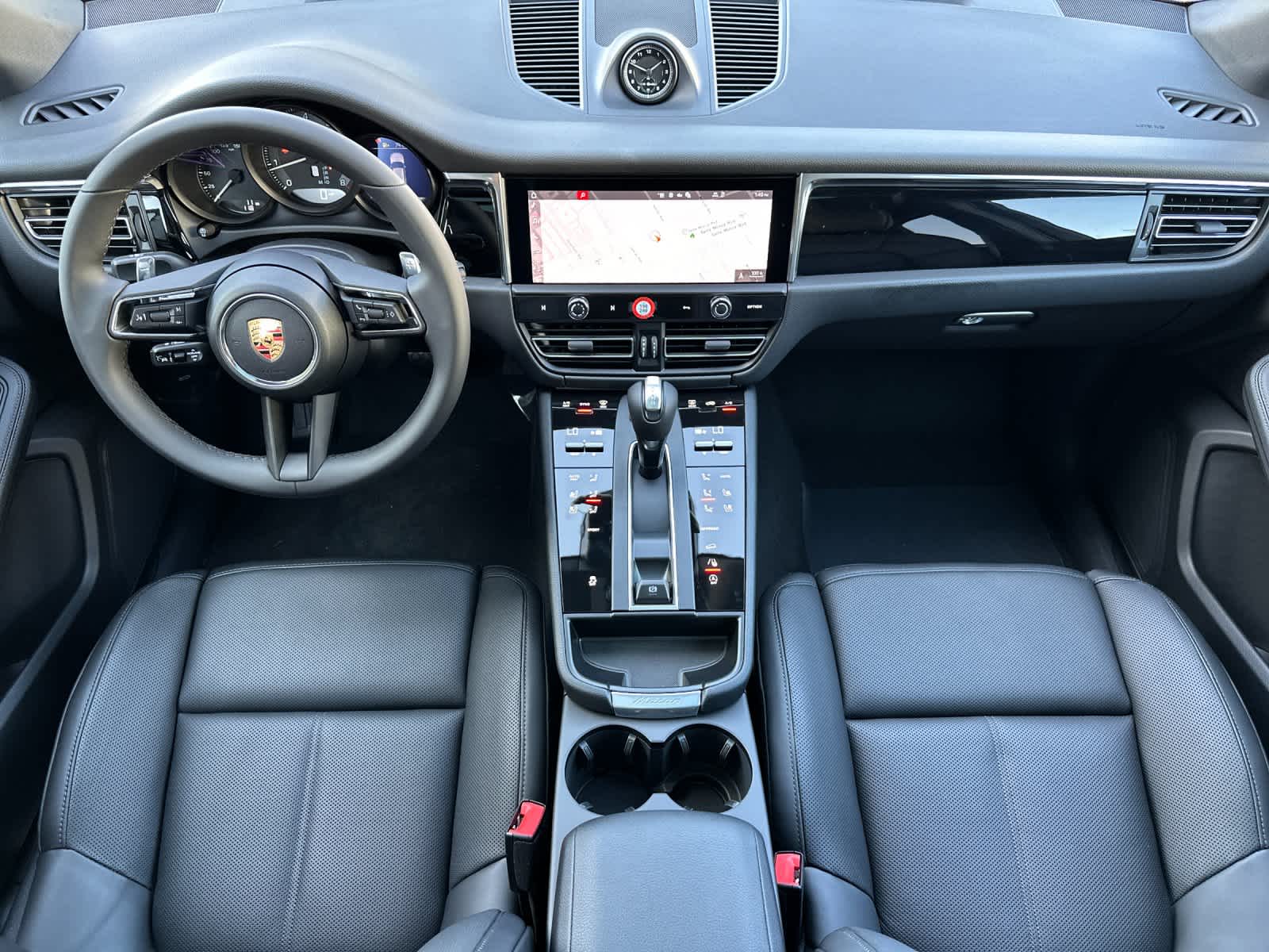 Thumbnail: 2026 Porsche Macan - 6