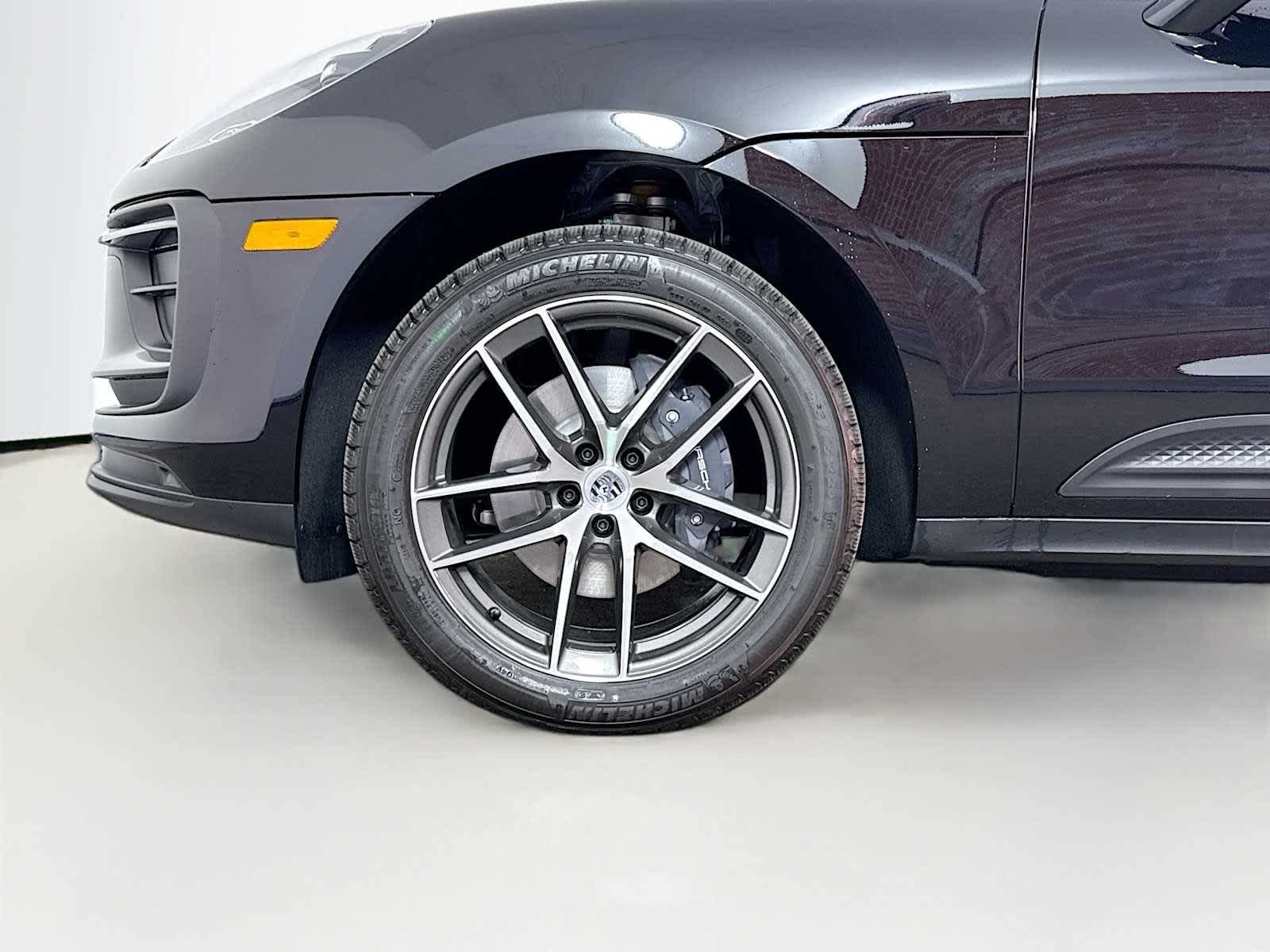 Thumbnail: 2026 Porsche Macan - 24