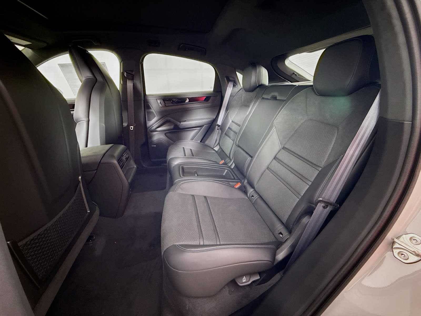 Thumbnail: 2026 Porsche Cayenne - 17