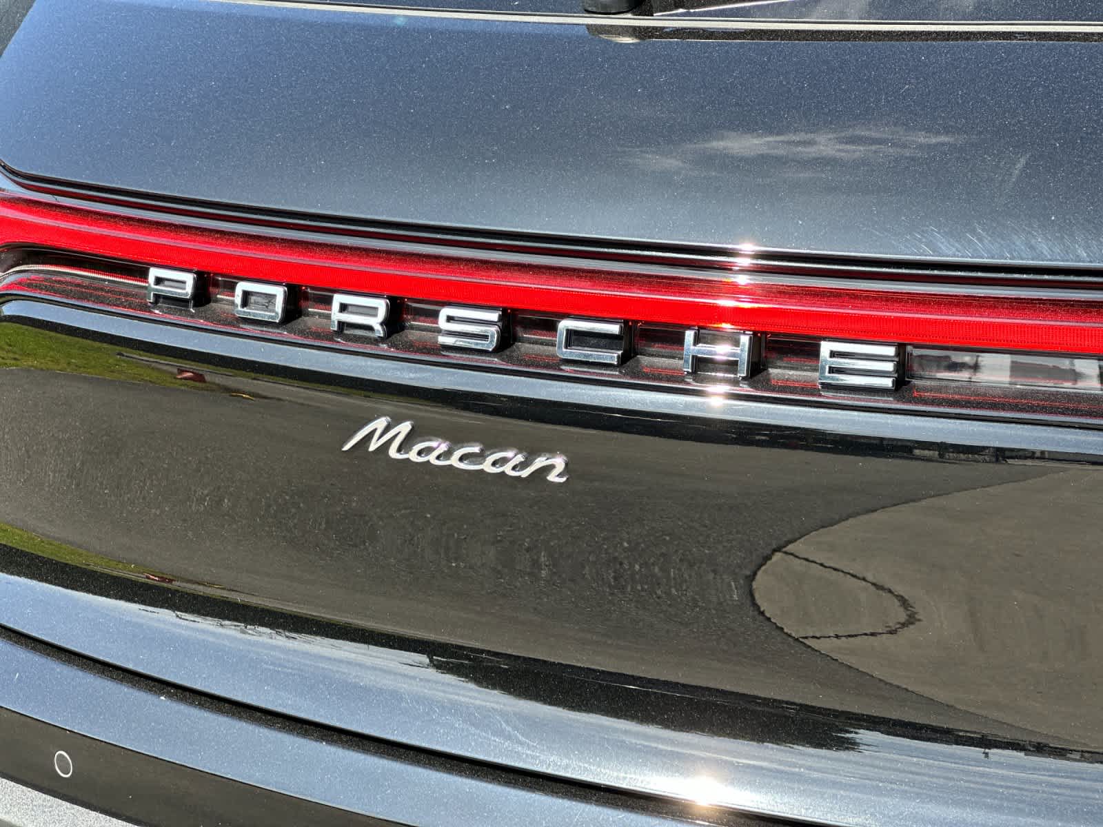 Thumbnail: 2025 Porsche Macan - 31
