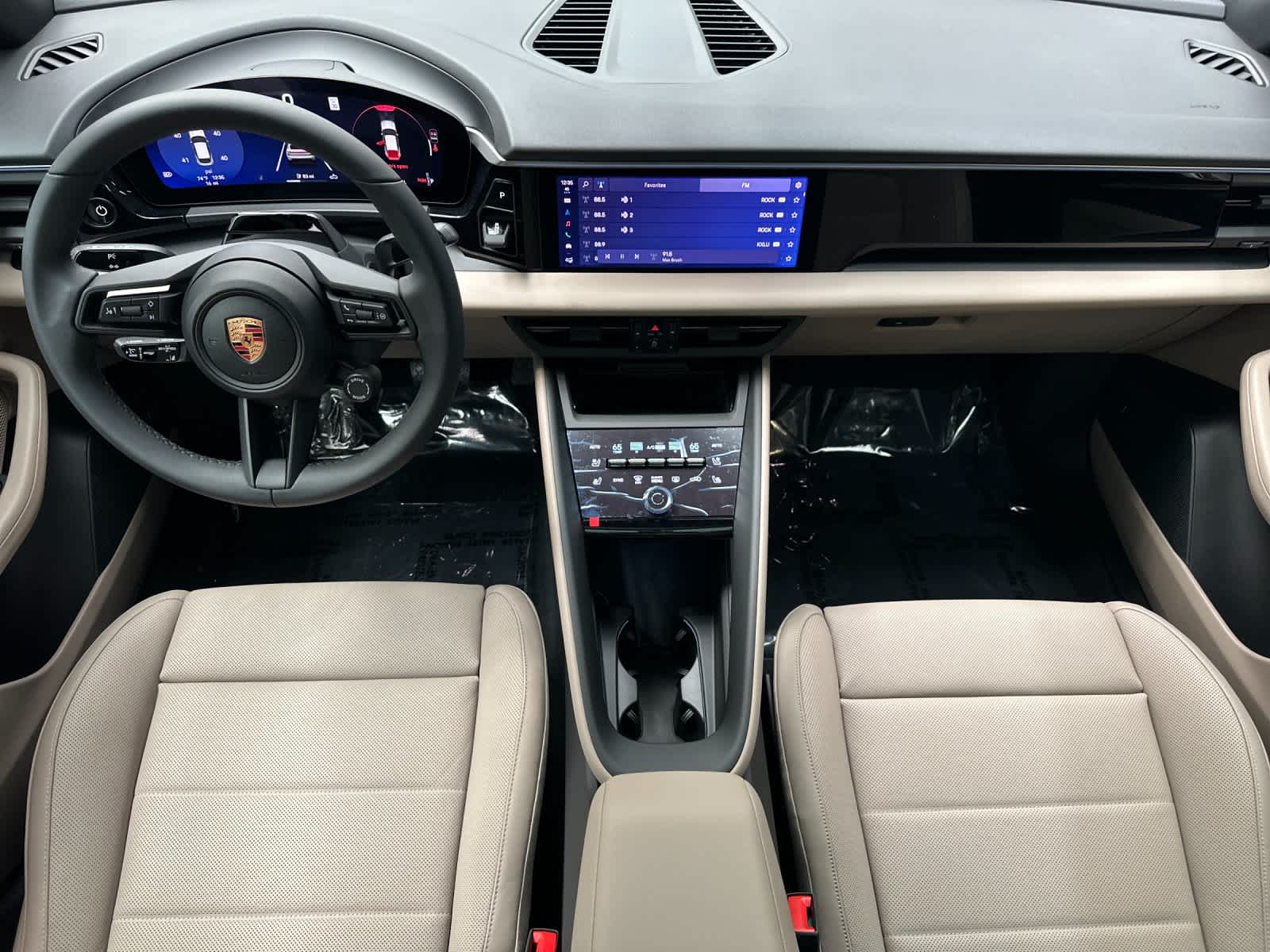 Thumbnail: 2026 Porsche Macan - 6