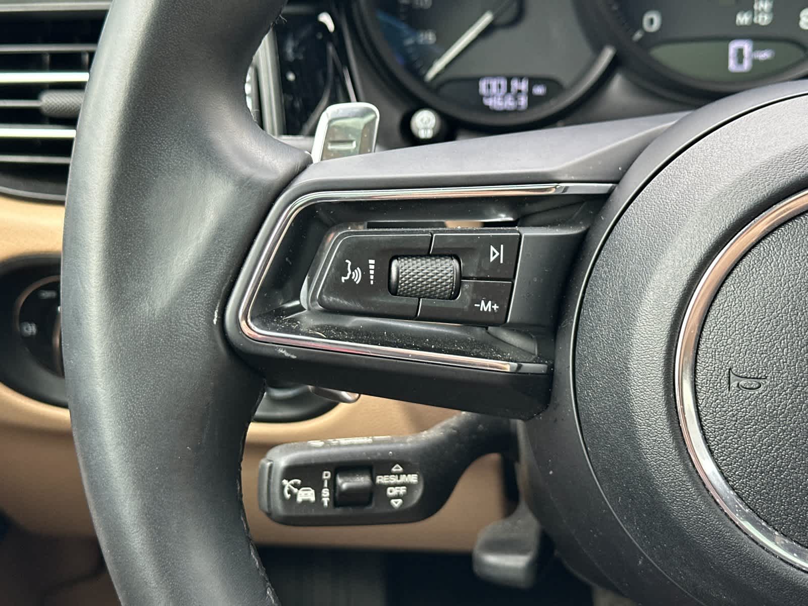 Thumbnail: 2025 Porsche Macan - 26