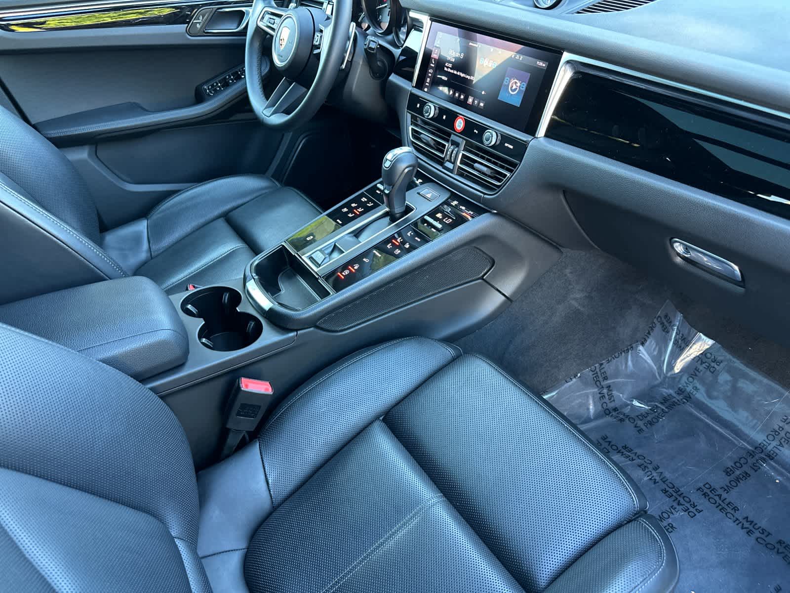 Thumbnail: 2025 Porsche Macan - 17