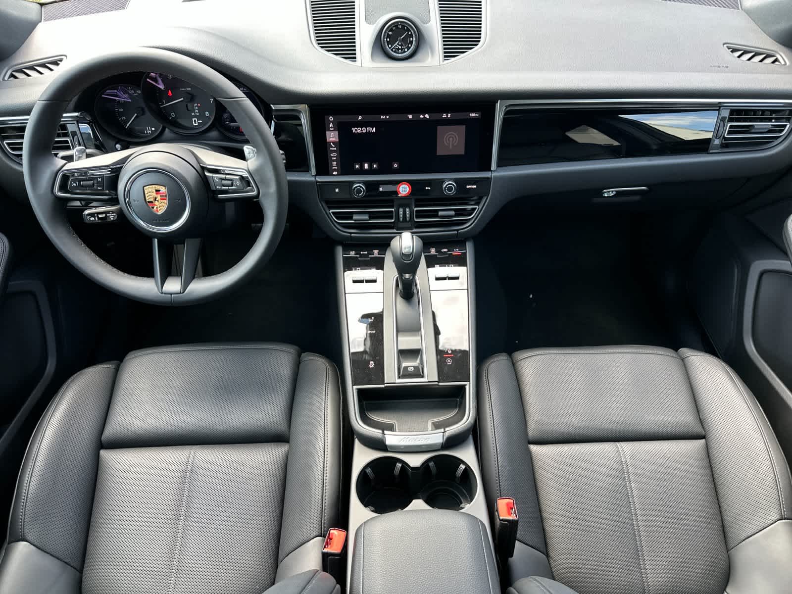 Thumbnail: 2026 Porsche Macan - 6