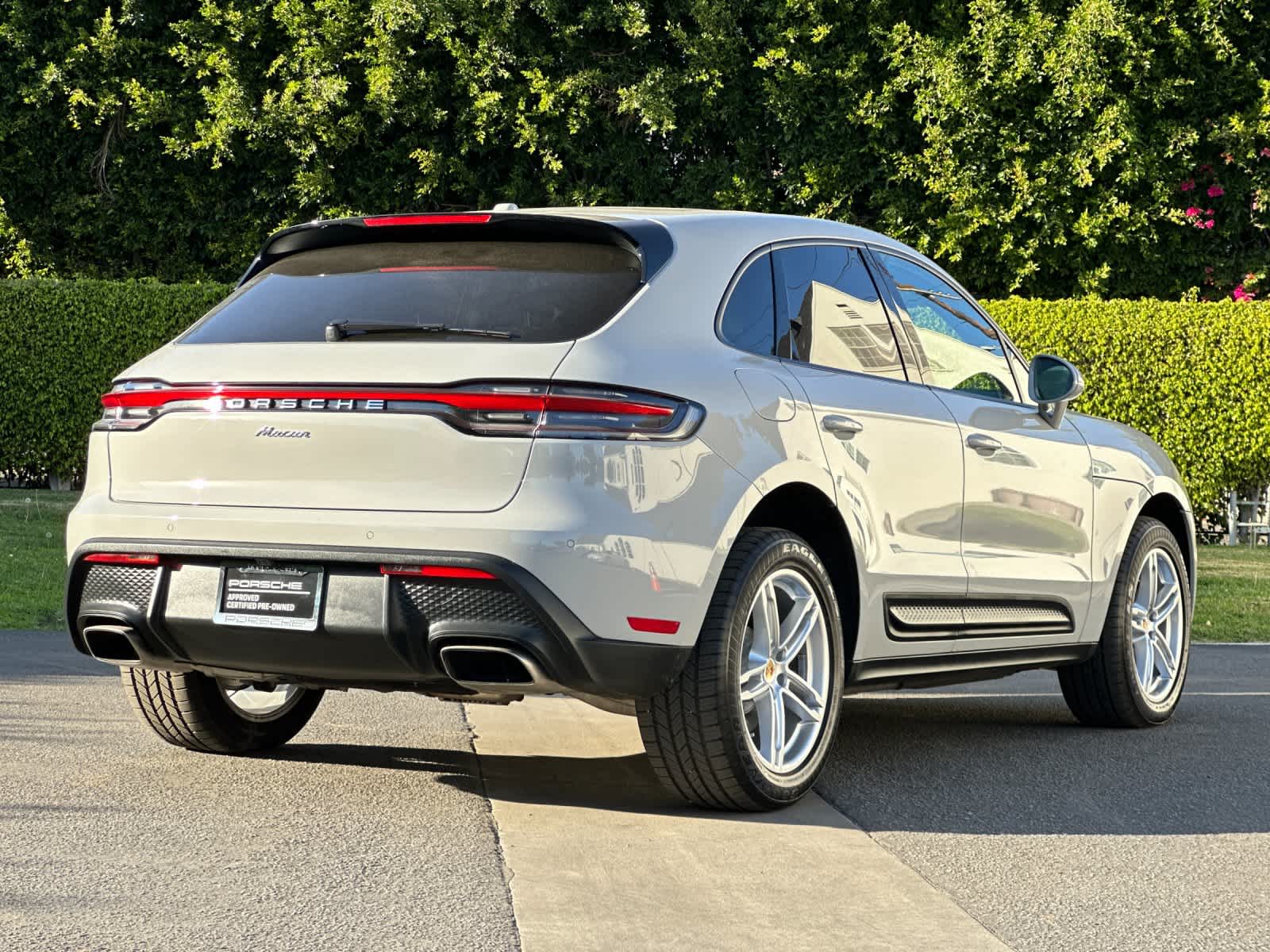 Thumbnail: 2025 Porsche Macan - 8