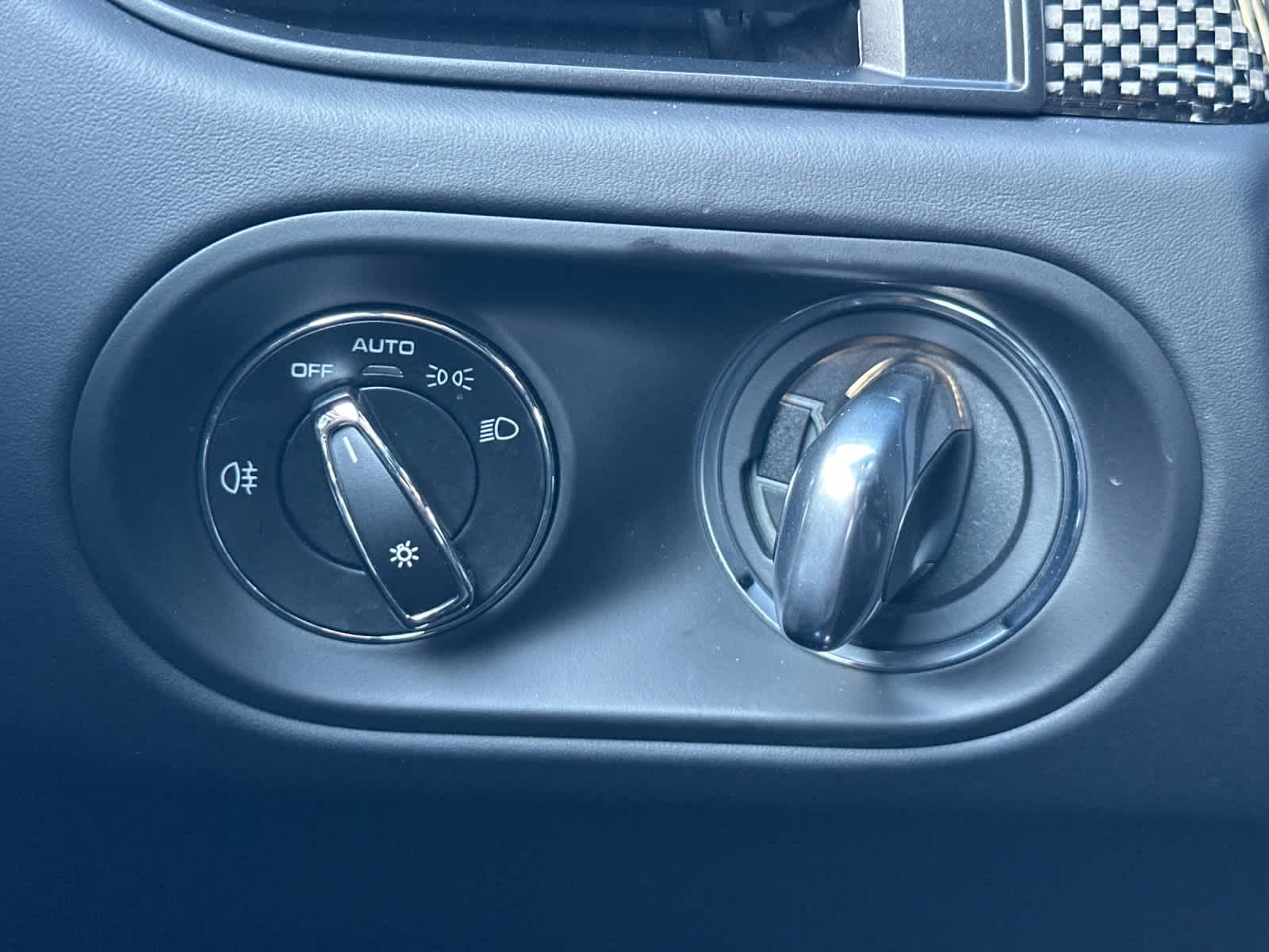 Thumbnail: 2025 Porsche Macan - 30