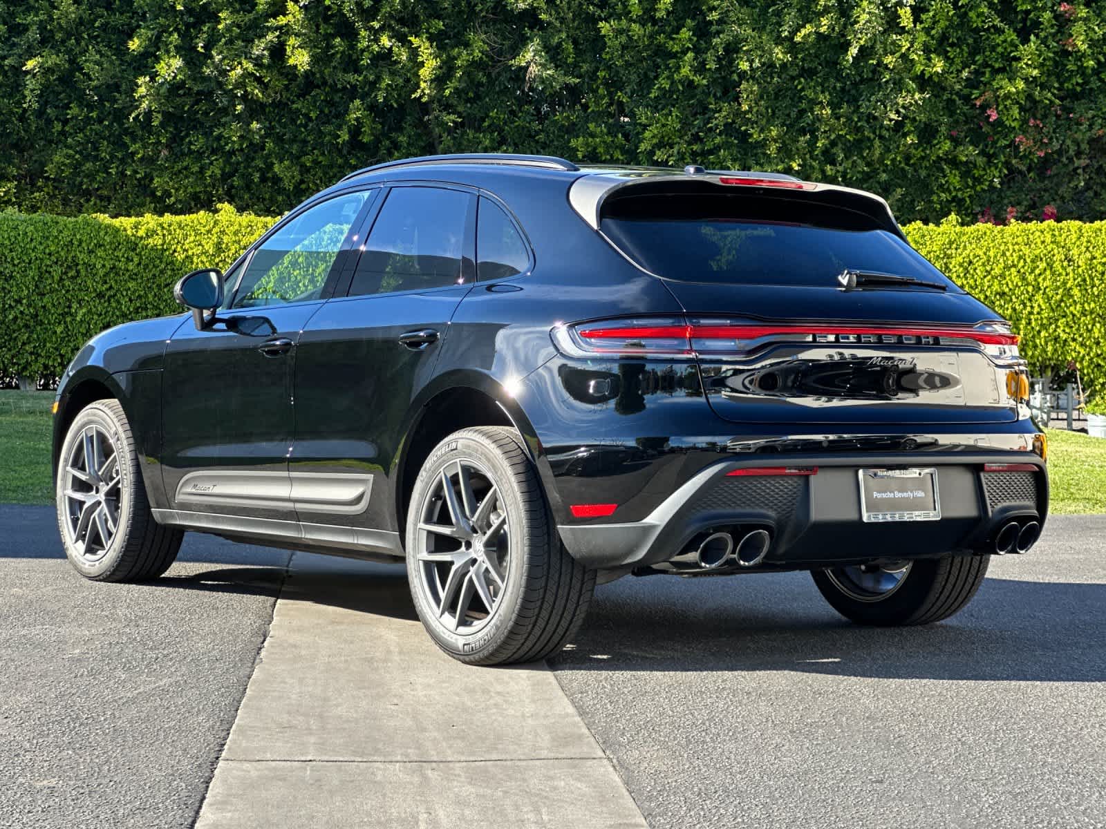 Thumbnail: 2026 Porsche Macan - 3