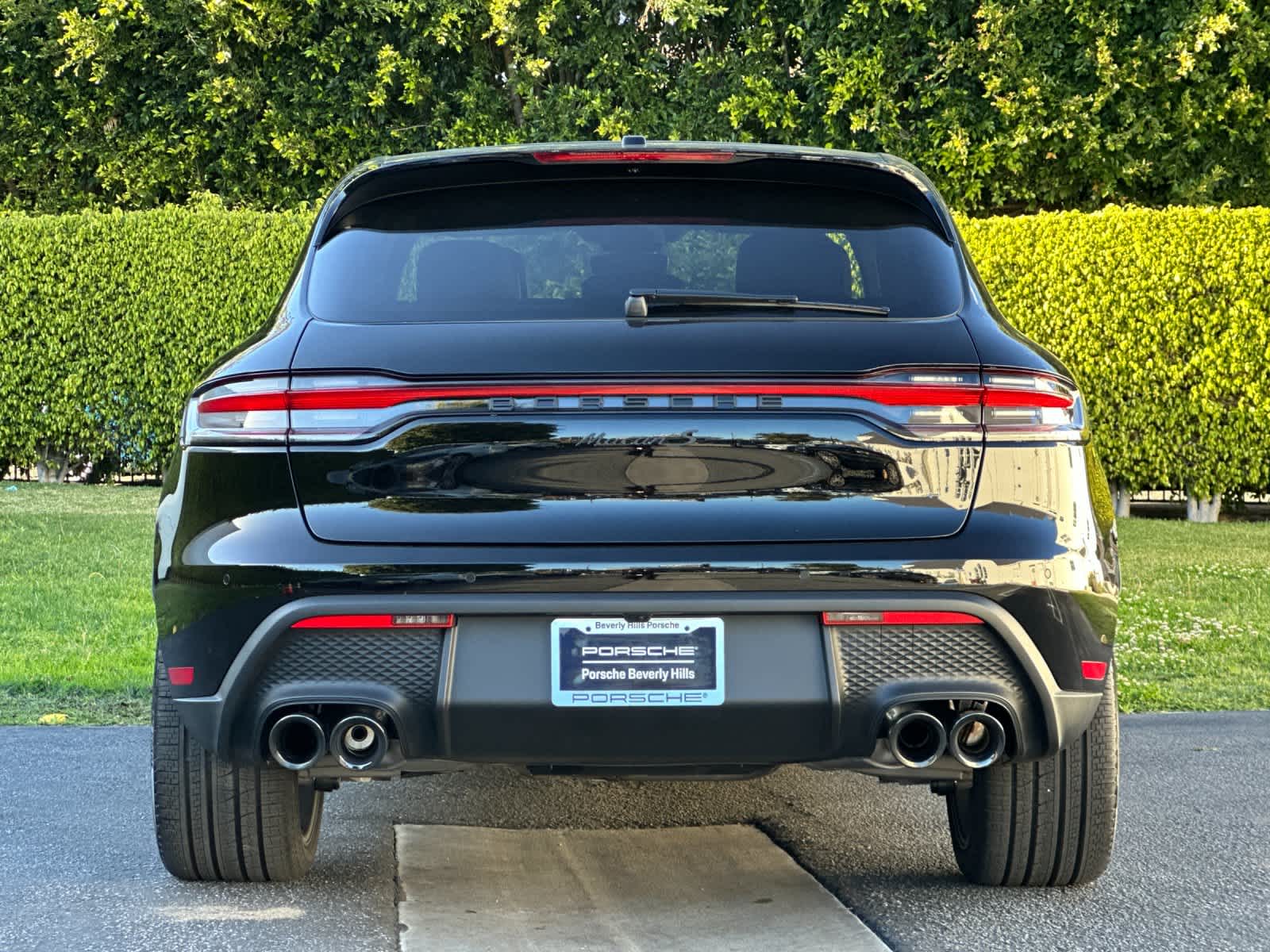 Thumbnail: 2025 Porsche Macan - 7