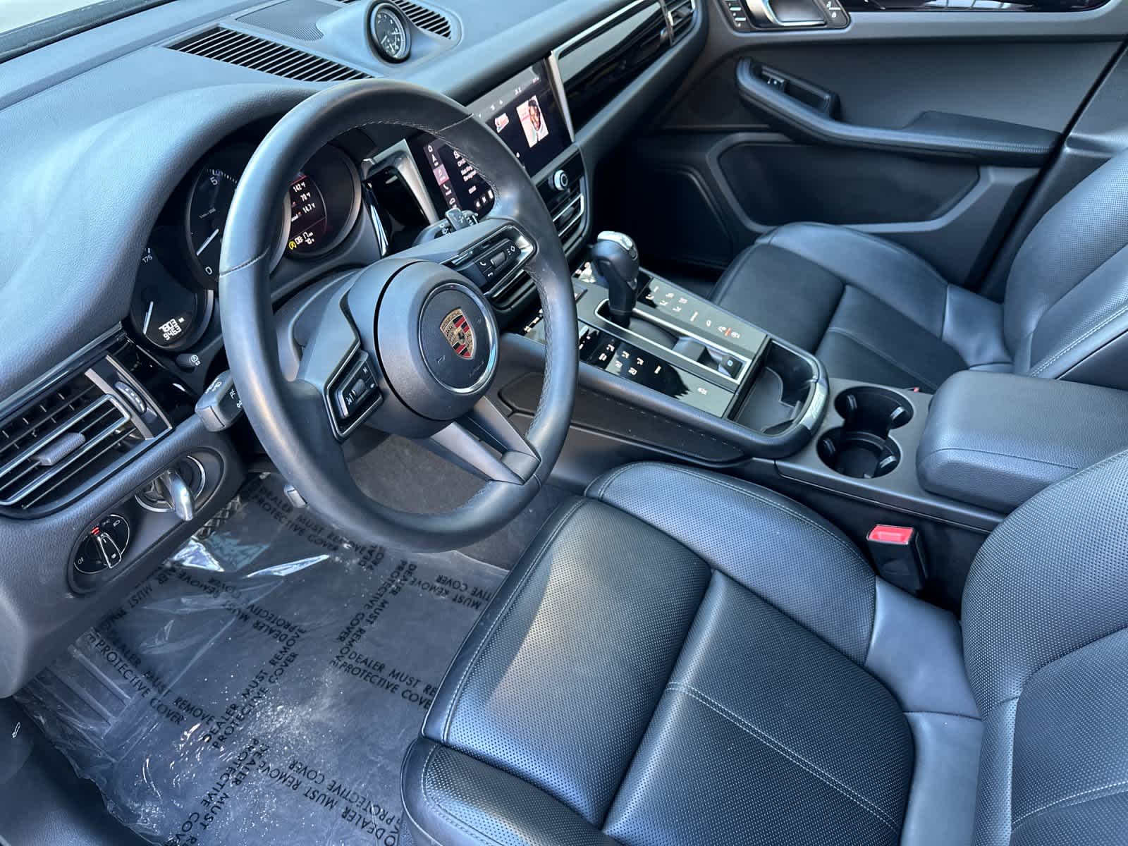 Thumbnail: 2025 Porsche Macan - 4