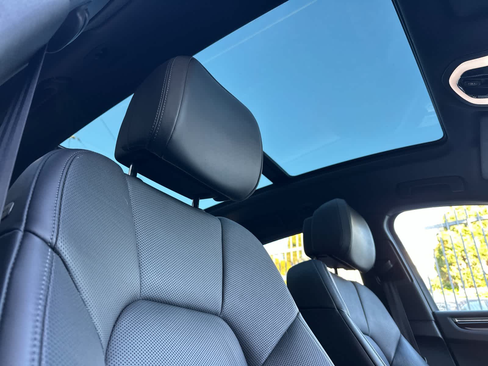 Thumbnail: 2025 Porsche Macan - 18