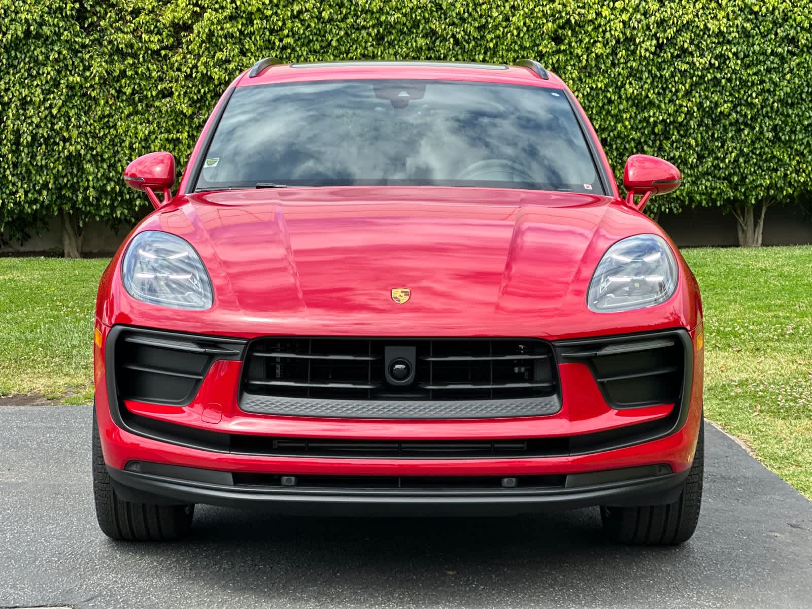 Thumbnail: 2026 Porsche Macan - 11