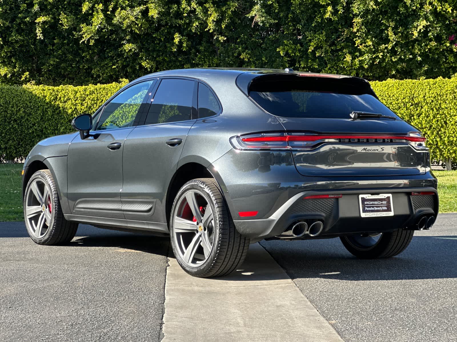Thumbnail: 2026 Porsche Macan - 3