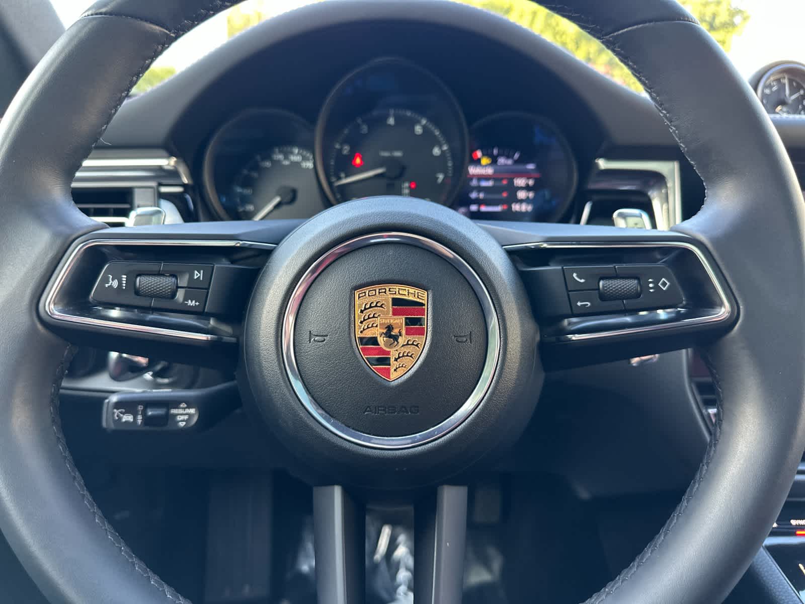 Thumbnail: 2025 Porsche Macan - 26